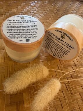 Chrissy’s Botanicals - Manuka Honey Face Repair Cream - 50ml